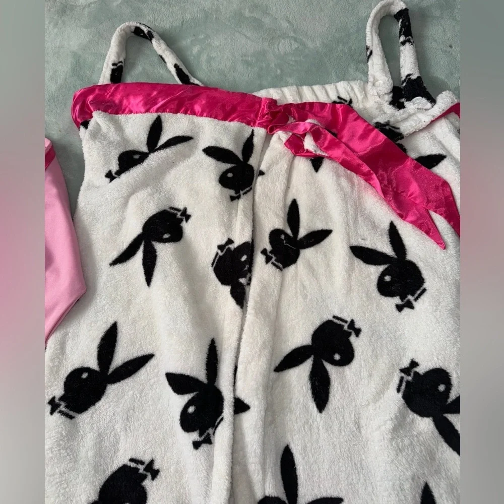 Playboy Robe and Jacket - Picture 2 of 11